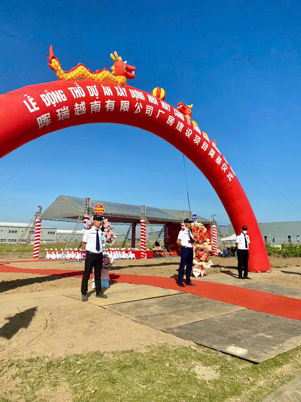 bao-ve-hung-vuong-dam-bao-an-ninh-cho-le-dong-tho-du-an-nha-may-cong-ty-tnhh-sure-bright-viet-nam (1)