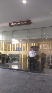 dich-vu-bao-ve-cua-hang-giai-phap-an-ninh-hieu-qua-cho-chu-doanh-nghiep