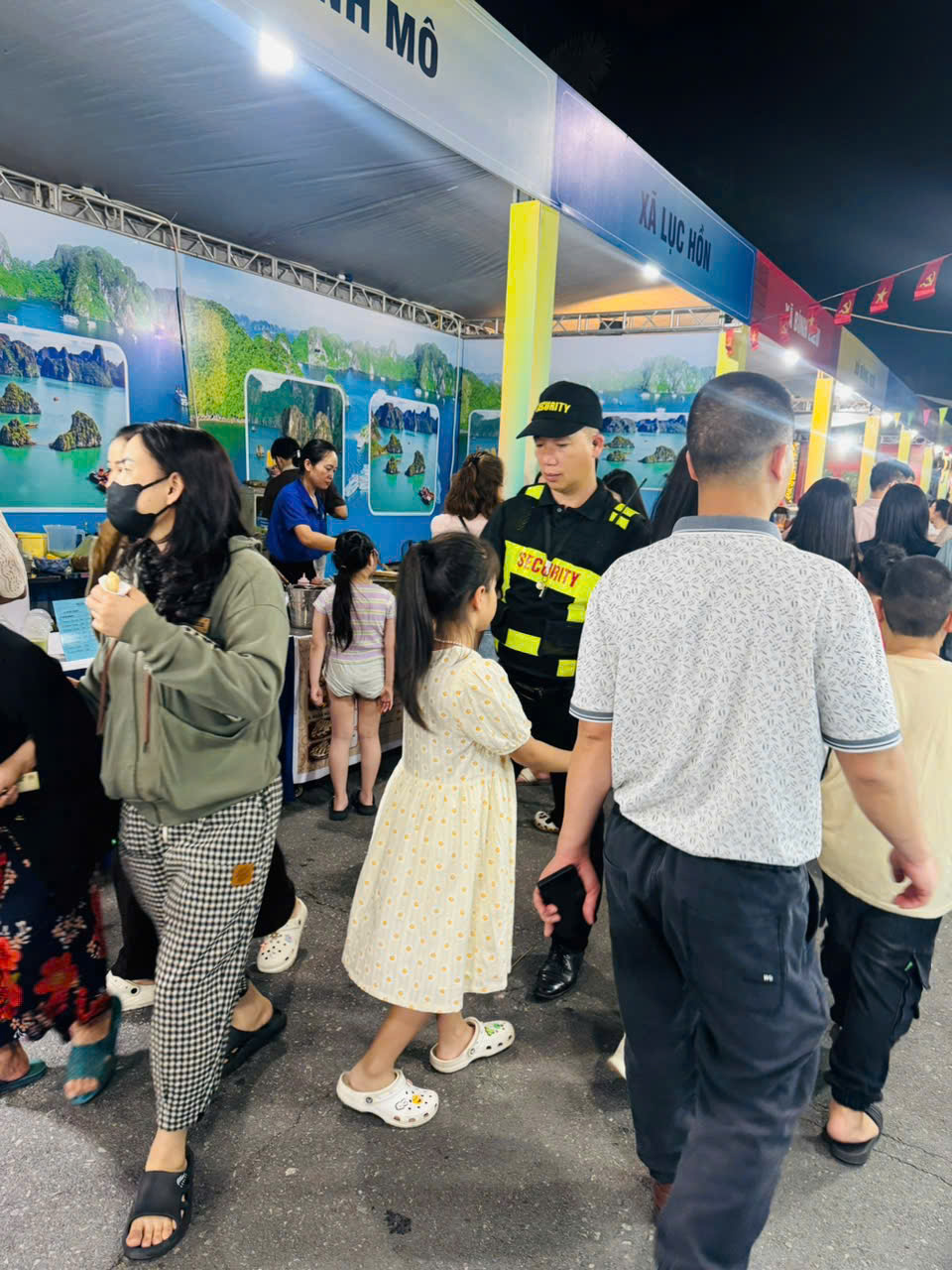 bao-ve-hung-vuong-bao-ve-su-kien-pho-am-thuc-quoc-te-ha-long-2026-tai-tttm-ha-long-marina-praza (1)