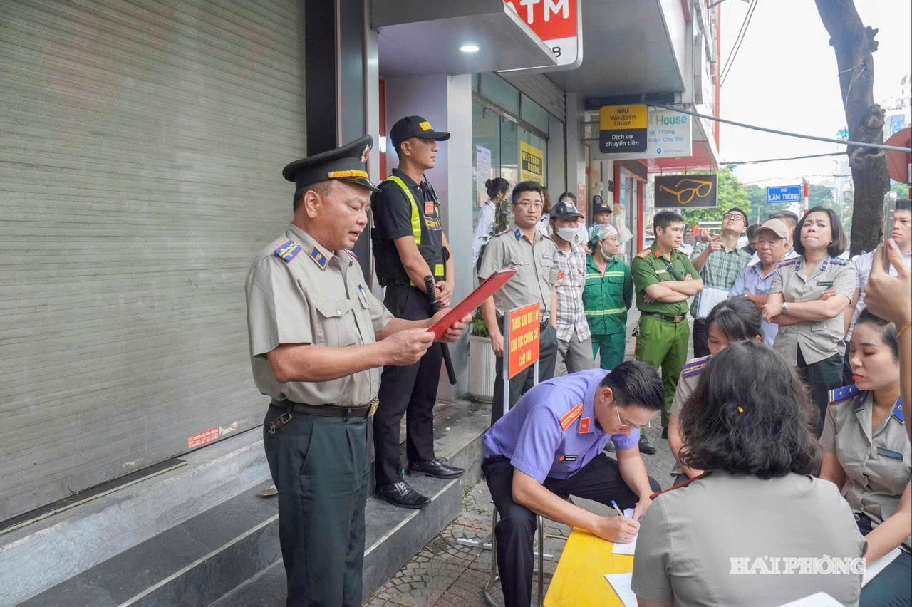 bao-ve-hung-vuong-vinh-du-duoc-tac-nghiep-ho-tro-lam-nhiem-vu-cung-phong-tha-dan-su-kv5-hai-phong (3)